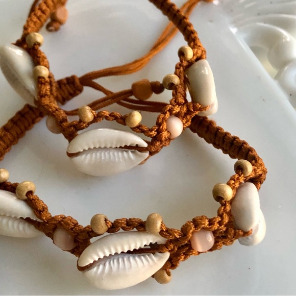 Turquoise & White Surfer Beach Woven Seashell Bracelet - Picture 6 of 8